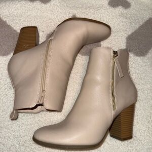 Elegant Beige Ankle Boots